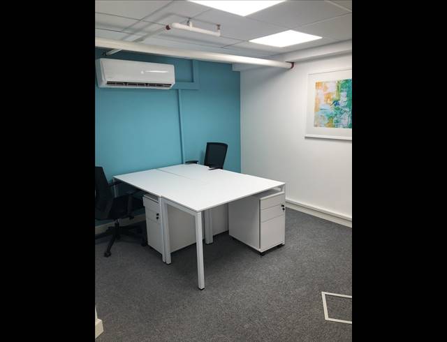 70M² OFFICE TO LET IN CAPE TOWN CITY CENTRE